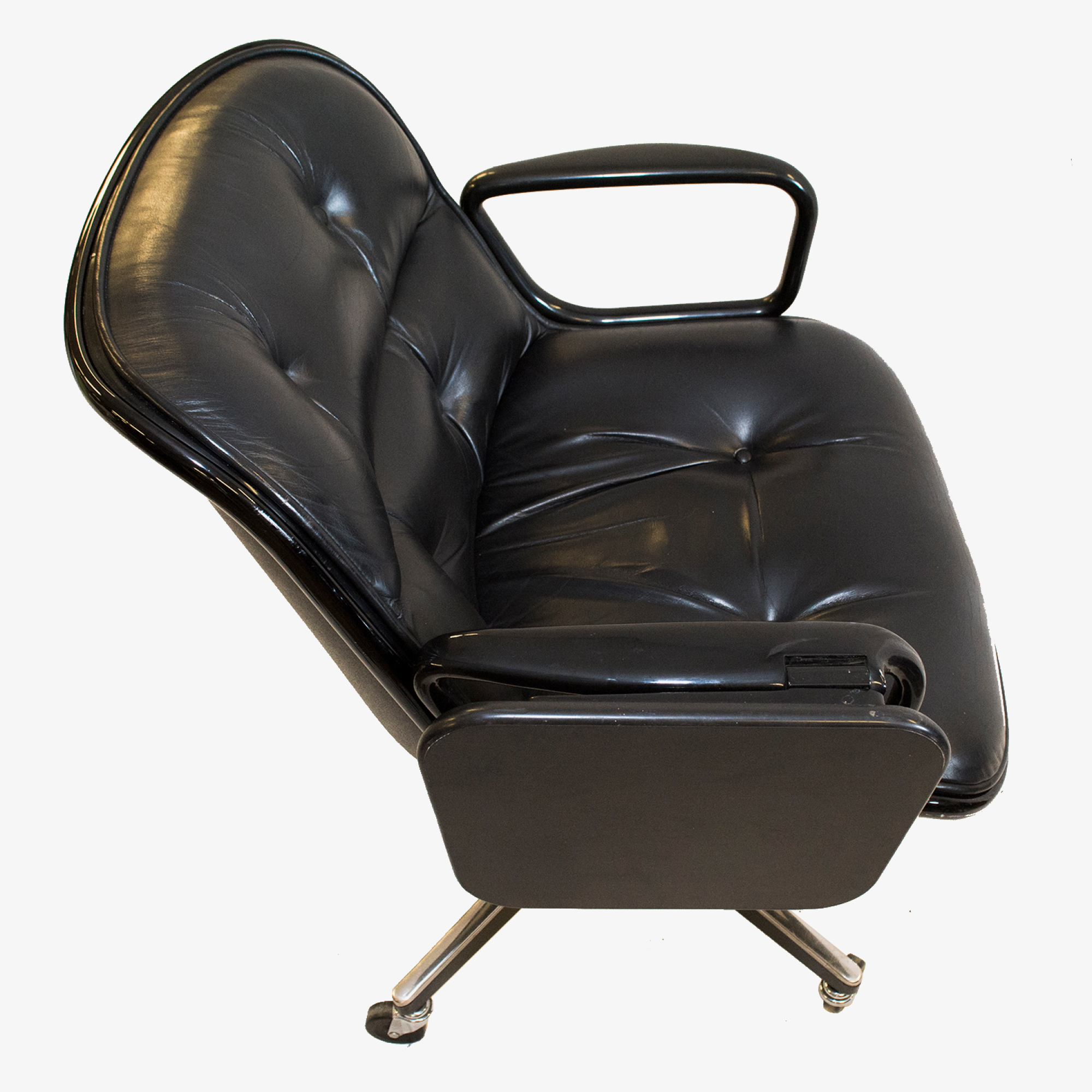 Pollock Chair with Desk 6.png